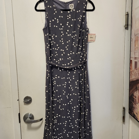 Dress - Picture 1 of 3